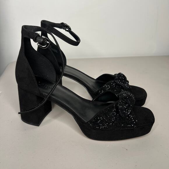 Elegant Black Ankle Strap Heels - Picture 5 of 8